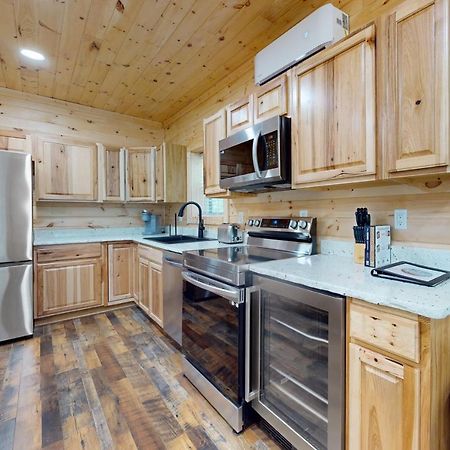 Whiskey Barrel Retreat Villa Sevierville Dış mekan fotoğraf